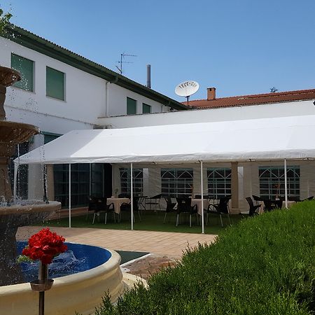 Hotel Almagro Bagian luar foto