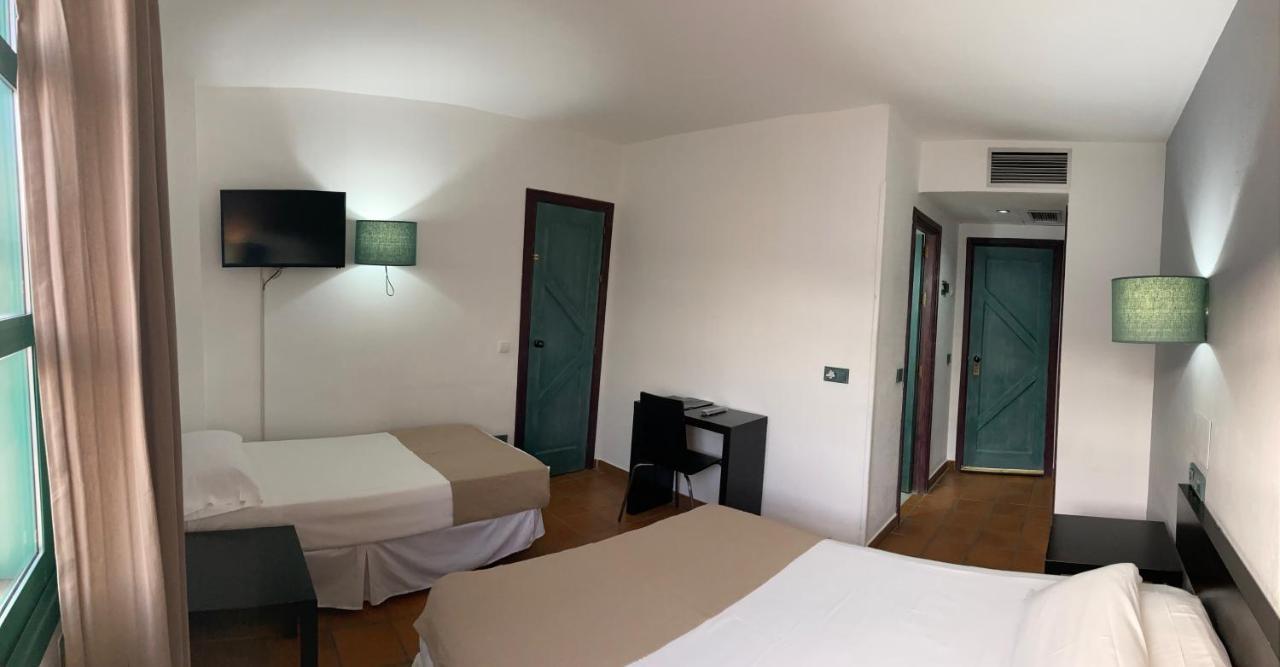 Hotel Almagro Bagian luar foto