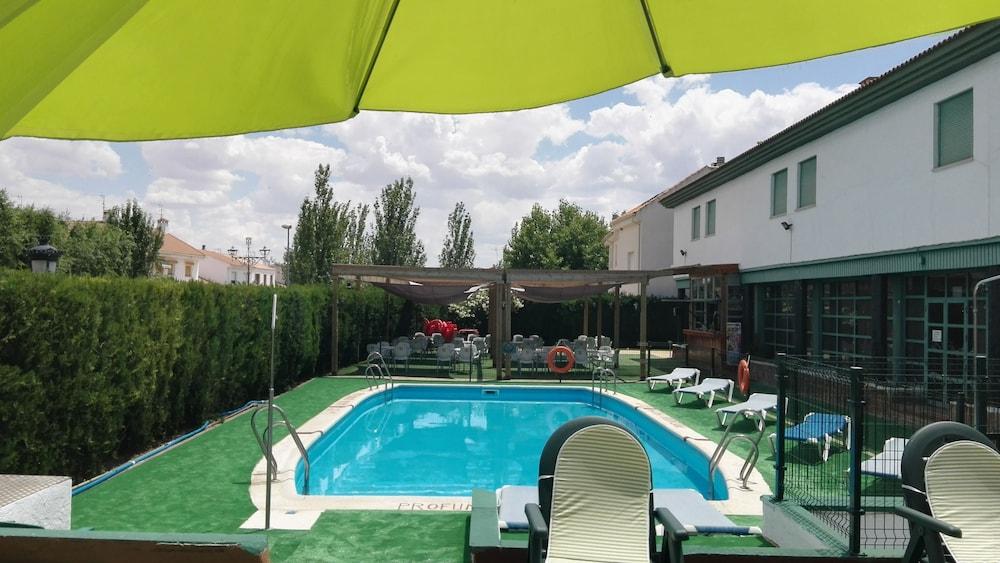 Hotel Almagro Bagian luar foto