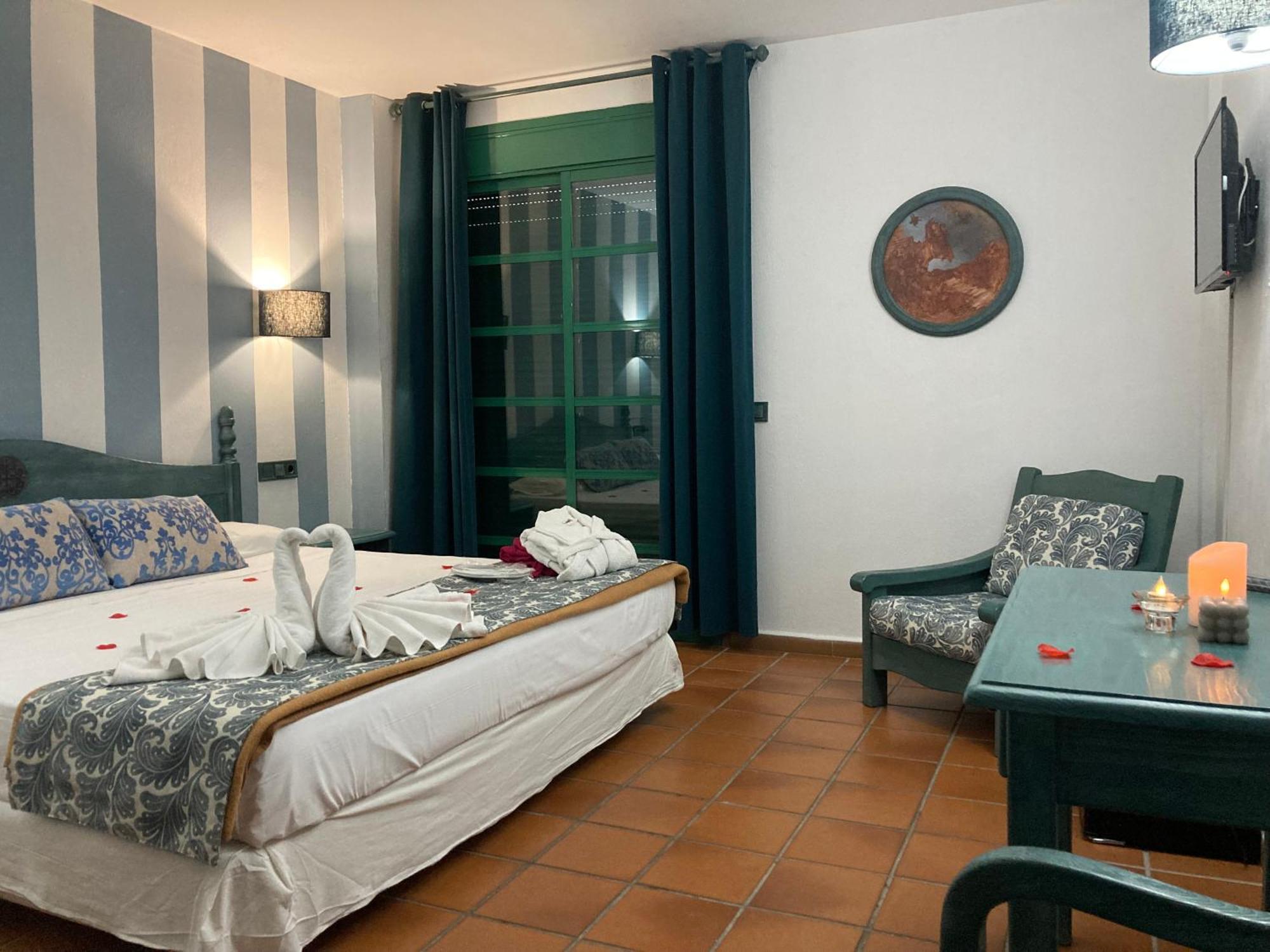Hotel Almagro Bagian luar foto