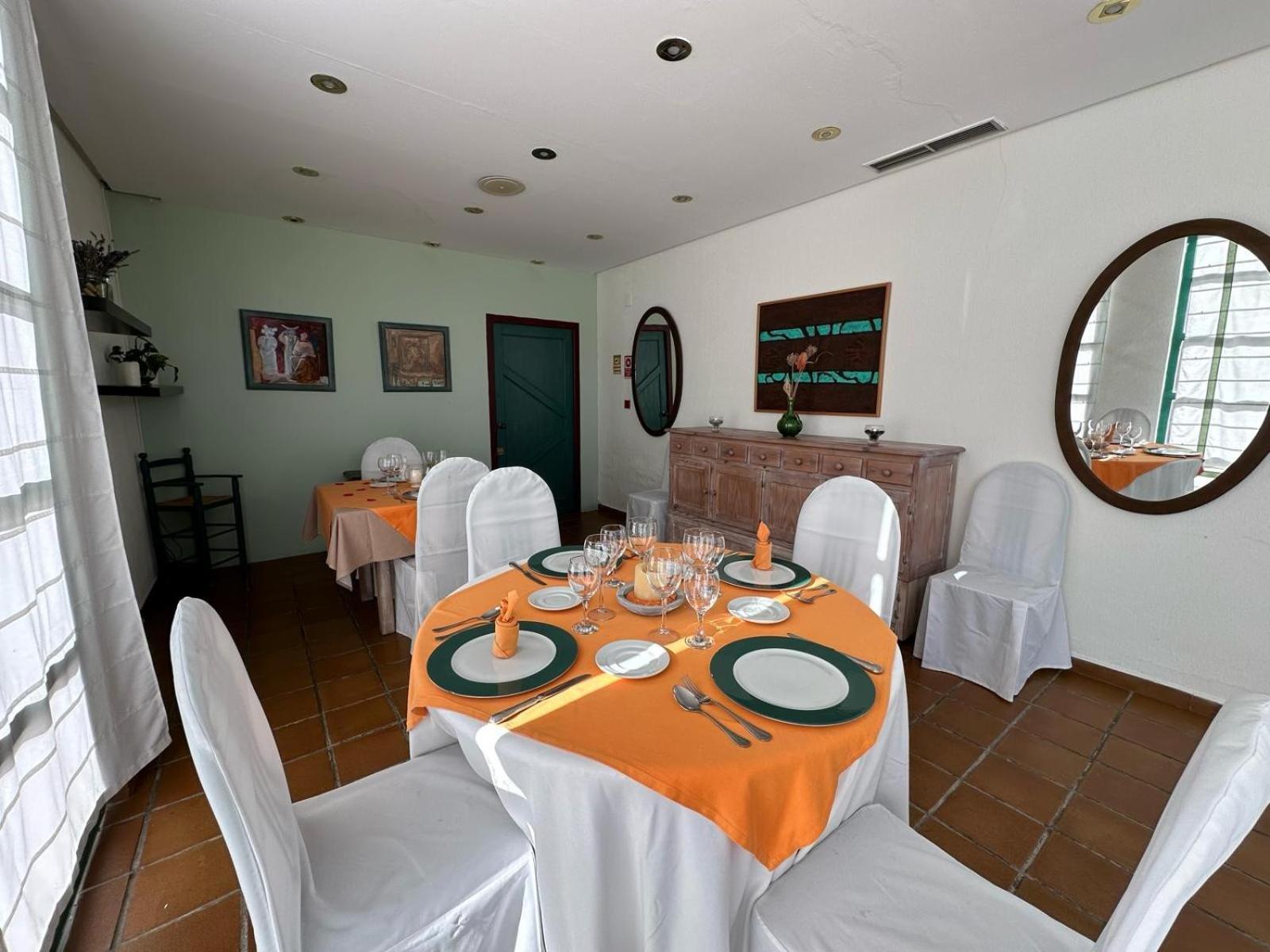 Hotel Almagro Bagian luar foto